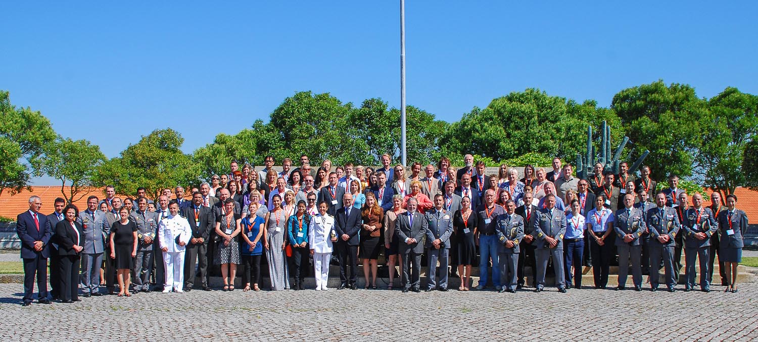 Group photo of IAMPS 2016